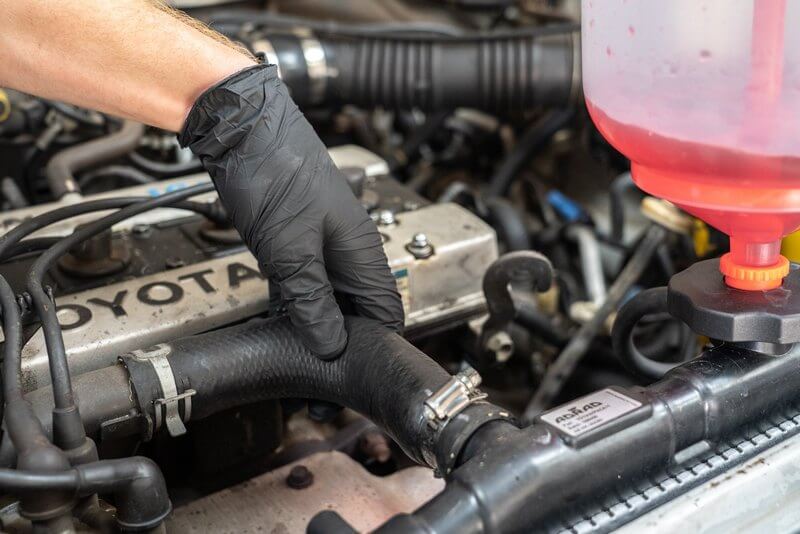 radiator upper hose inspection